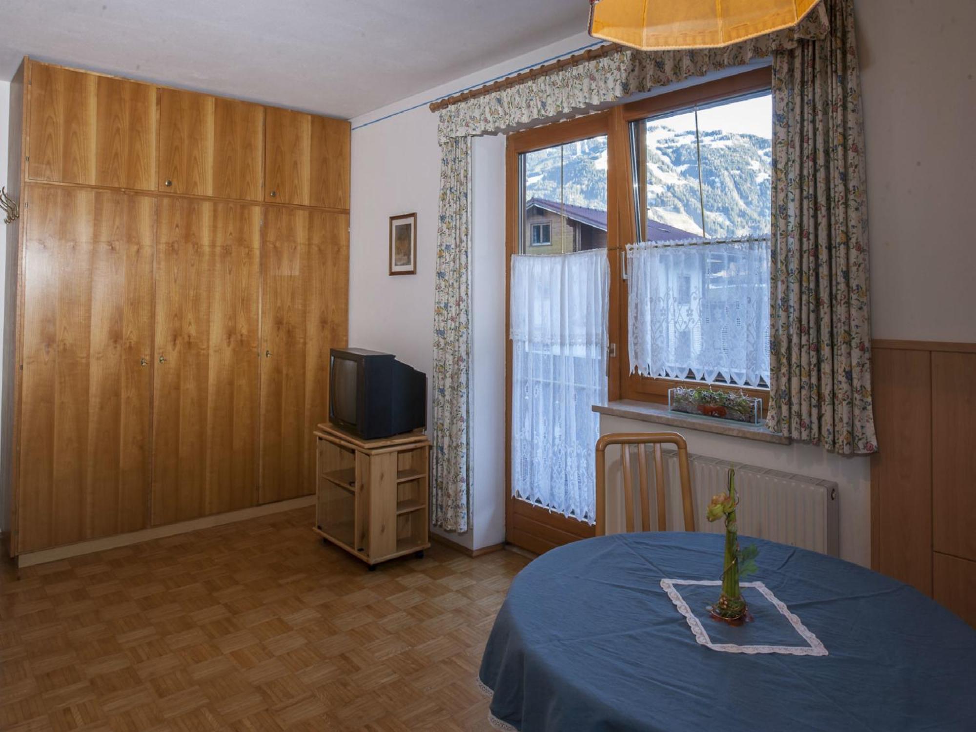 Haus Schoenegger Dorfgastein Room photo
